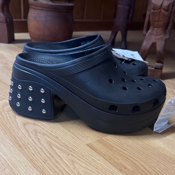 CROCS women’s 12 men’s 10 Black Studded Platform Mules NEW siren studded clog - Picture 1 of 10
